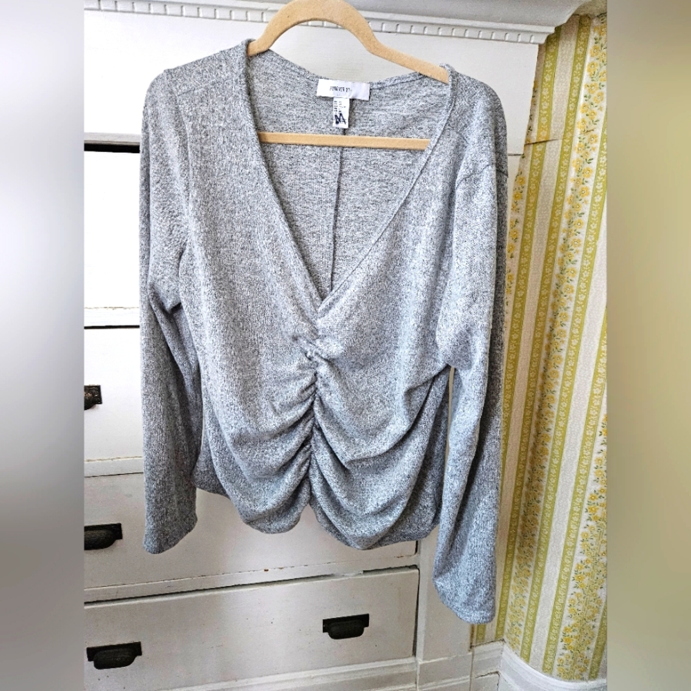 Forever 21 Sweater, size 3X